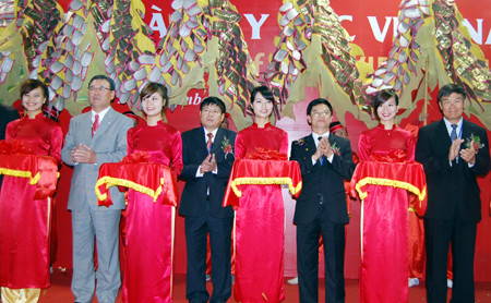 Hưng Yên Nhà máy sản xuất vật liệu pin sạc lithium-ion công nghệ cao chính thức đi vào hoạt động